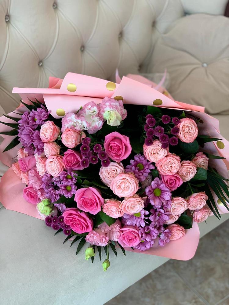 Букет цветов из: Хризантемы, Розы и Лизиантусы в Быково Подольского района