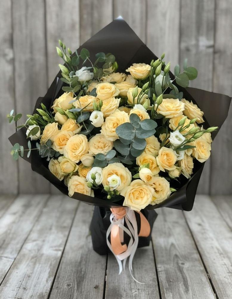 Букет цветов из: Розы и Лизиантусы в Быково Подольского района