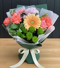 Букет цветов из:  Гвоздики, Розы, Герберы и Хризантемы в Быково Подольского района