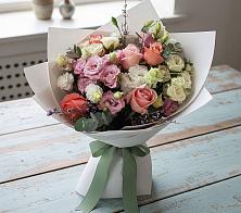 Букет цветов из:  Розы, Лизиантусы и Гвоздики в Быково Подольского района