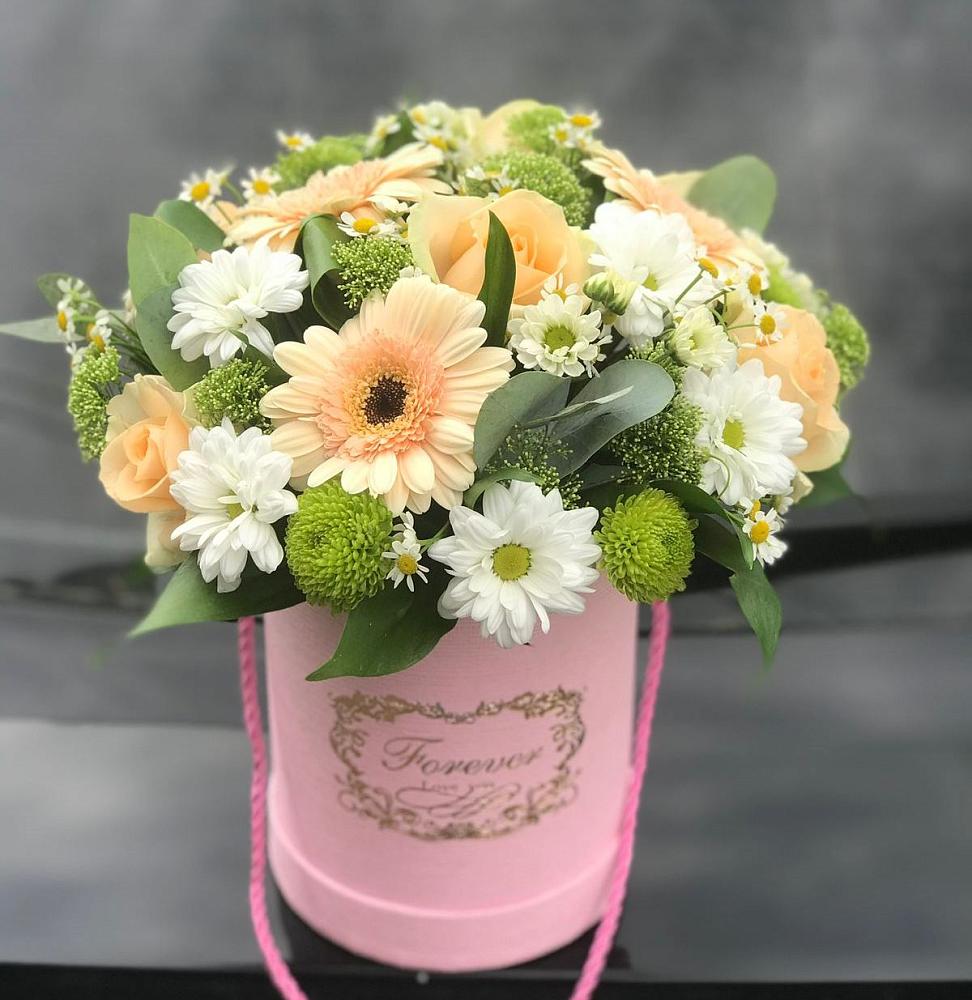 Цветочная композиция из Розы, Герберы и Хризантемы в шляпной коробке в Быково Подольского района